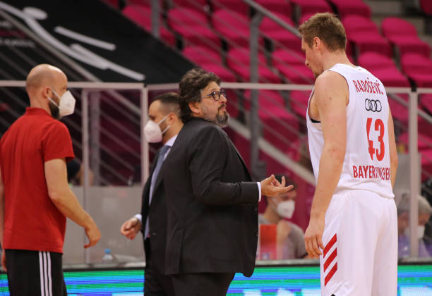 从而迈向新 从而迈向新