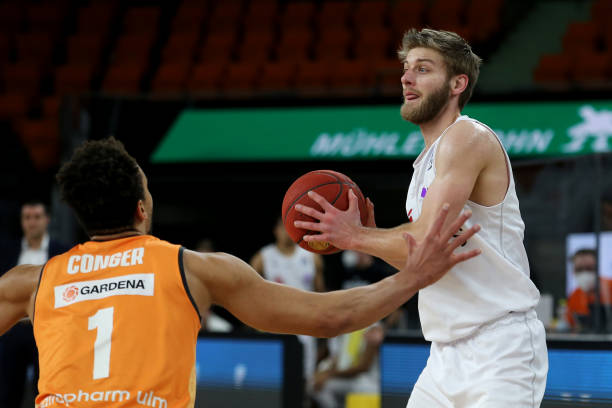 意甲舞台上 意甲舞台上