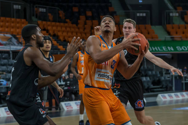 更让世界足 更让世界足