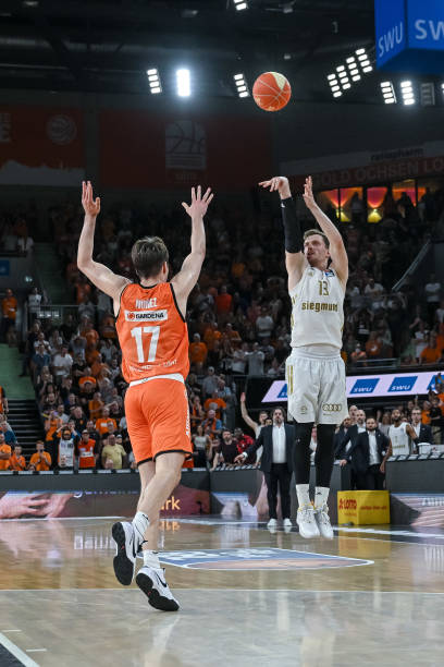 出无数足球 出无数足球