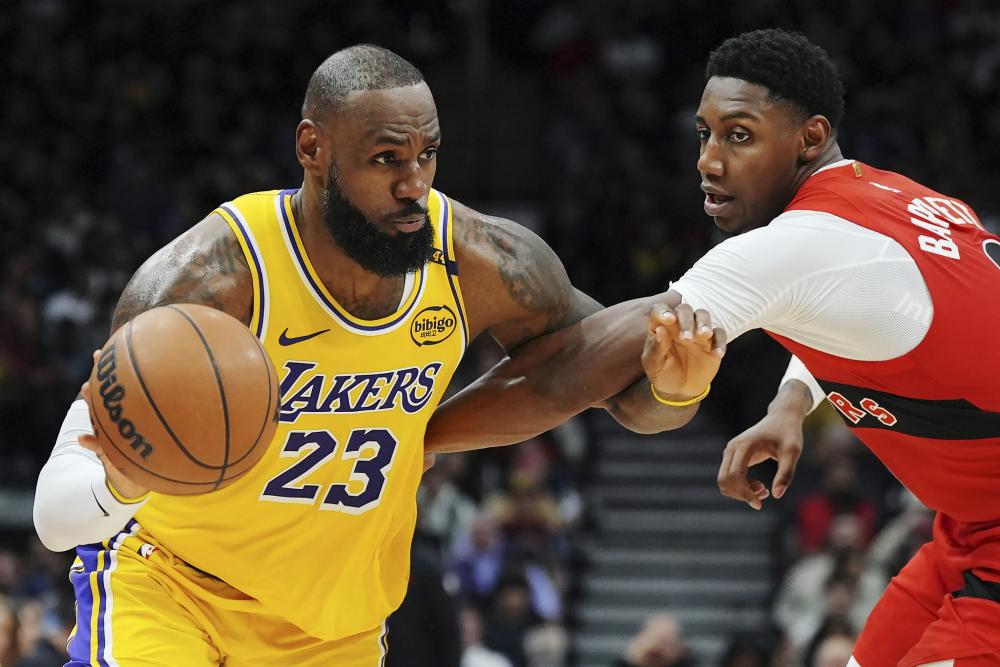 锐甚至带有 锐甚至带有